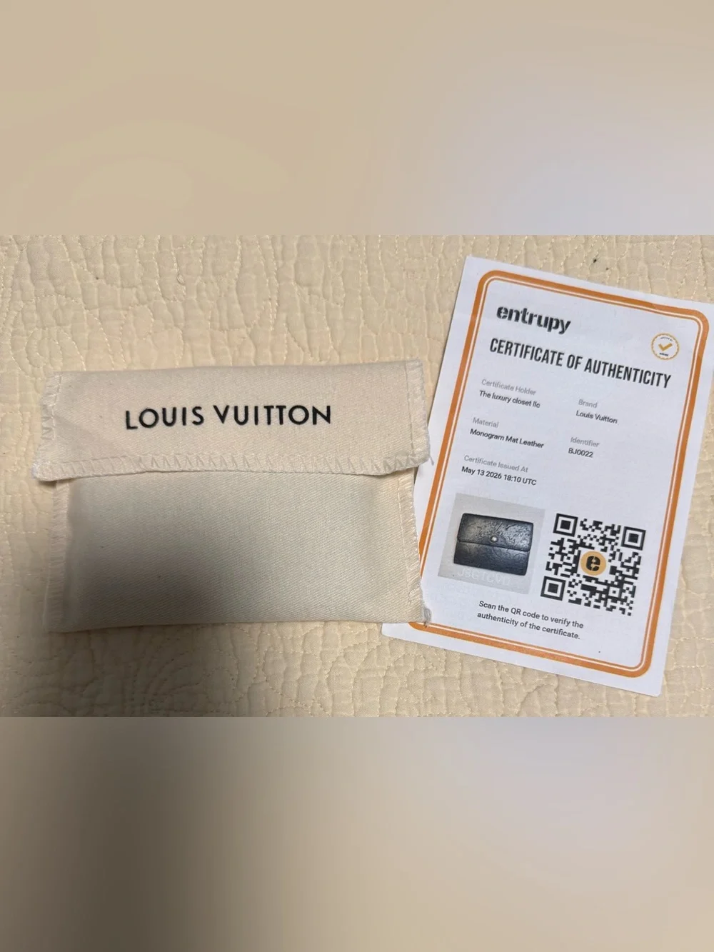 Louis Vutton “Vernis Matt” Black leather compact card/money holder!